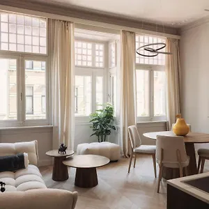 Zurenborg Bed & Breakfast
